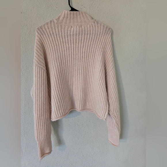 GB Sweater Womens Sz M Pink Crew Neck Cropped Long Sleeve Cable Knit New - Picture 11 of 12